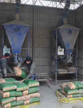 Фасовка цемента в мешки